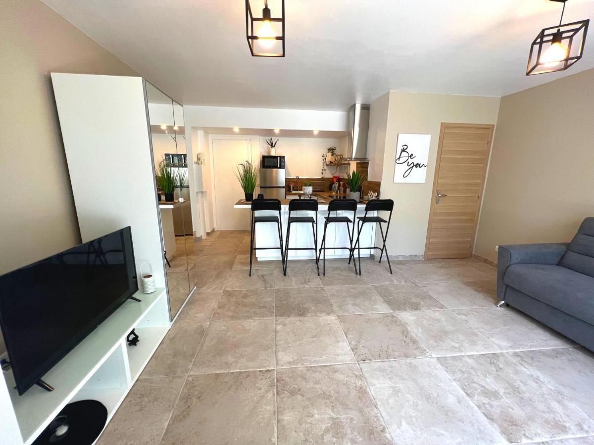 Cosy Madrid, Appartement Proche De La Mer Cannes Bagian luar foto