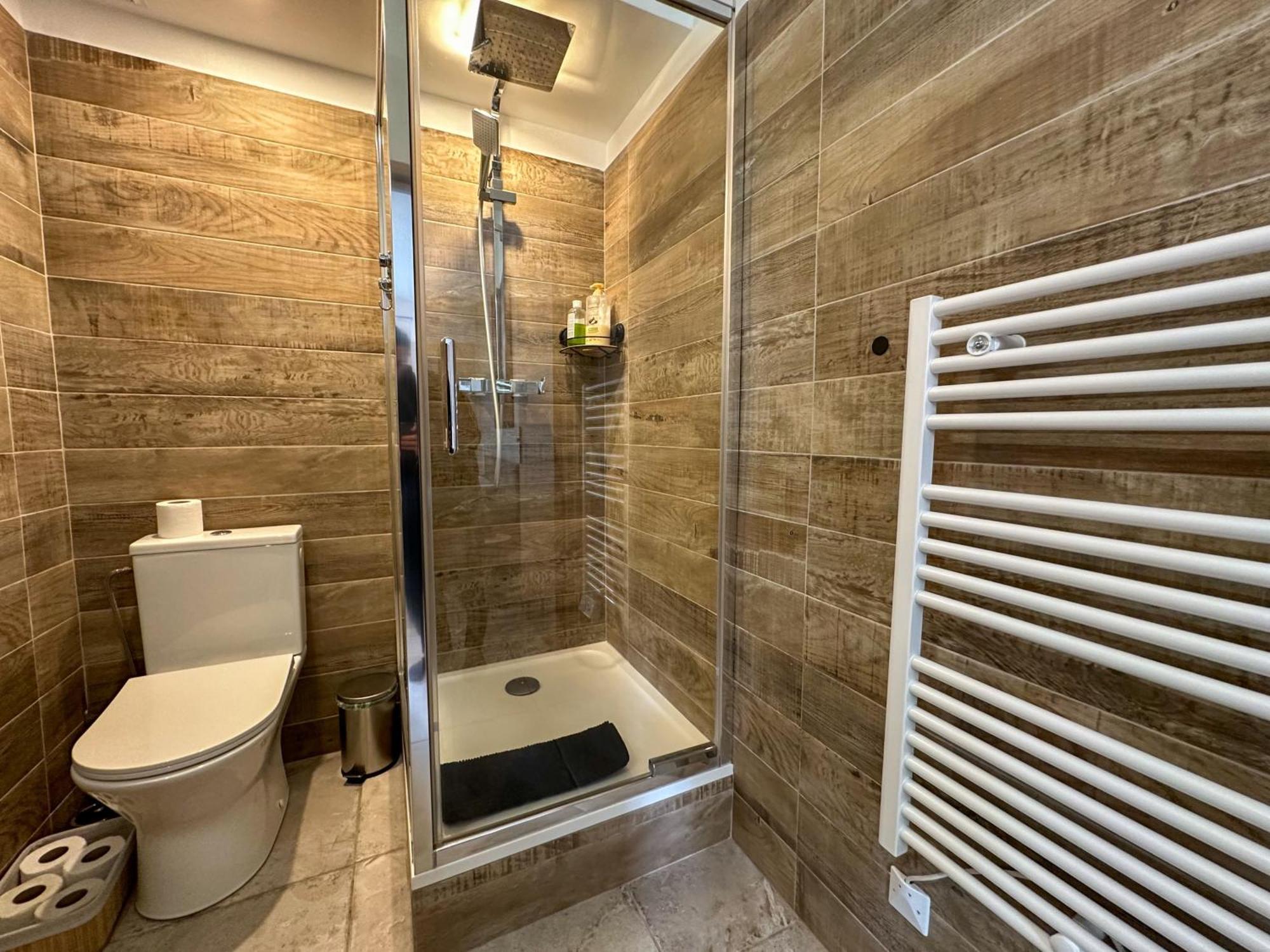 Cosy Madrid, Appartement Proche De La Mer Cannes Bagian luar foto